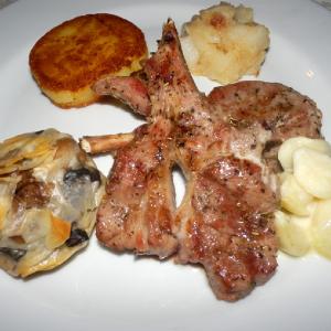 Plat traditionnel de viande au Relais de la Blanche Hermine